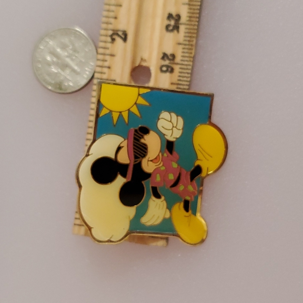 DISNEY Mickey Mouse Parks pin sunglasses lapel WDW Disneyland - Picture 2 of 4